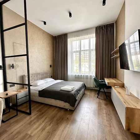 Romantic Apartments - In The Center Of Lviv , King-Size Bed Exteriér fotografie