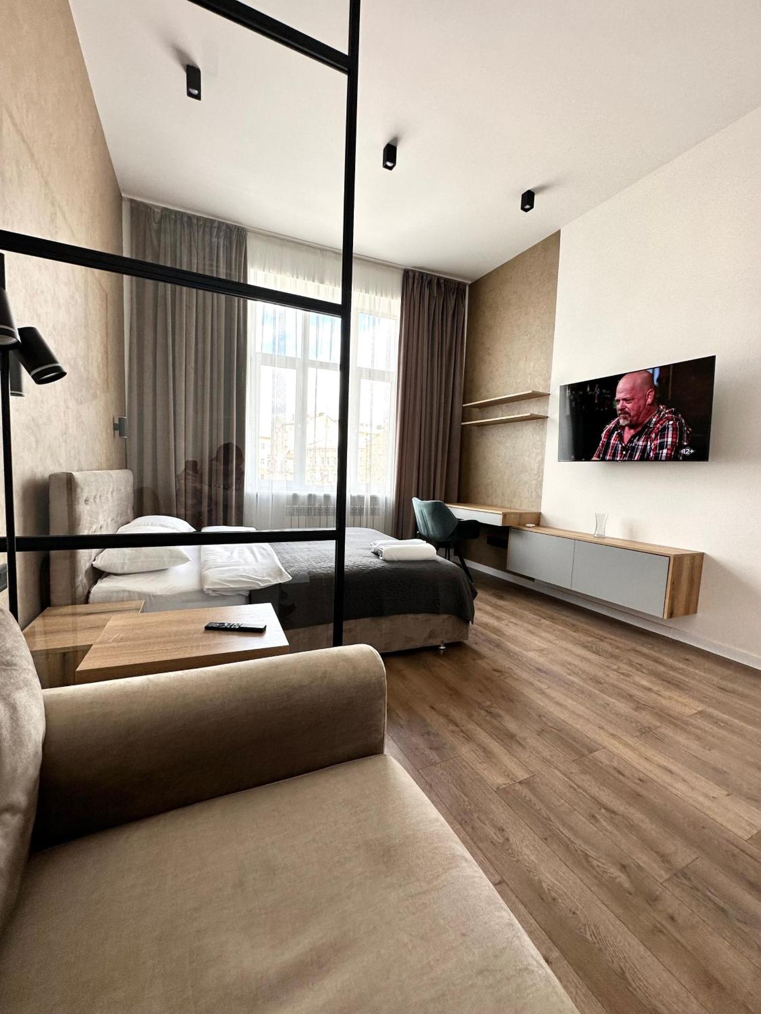Romantic Apartments - In The Center Of Lviv , King-Size Bed Exteriér fotografie