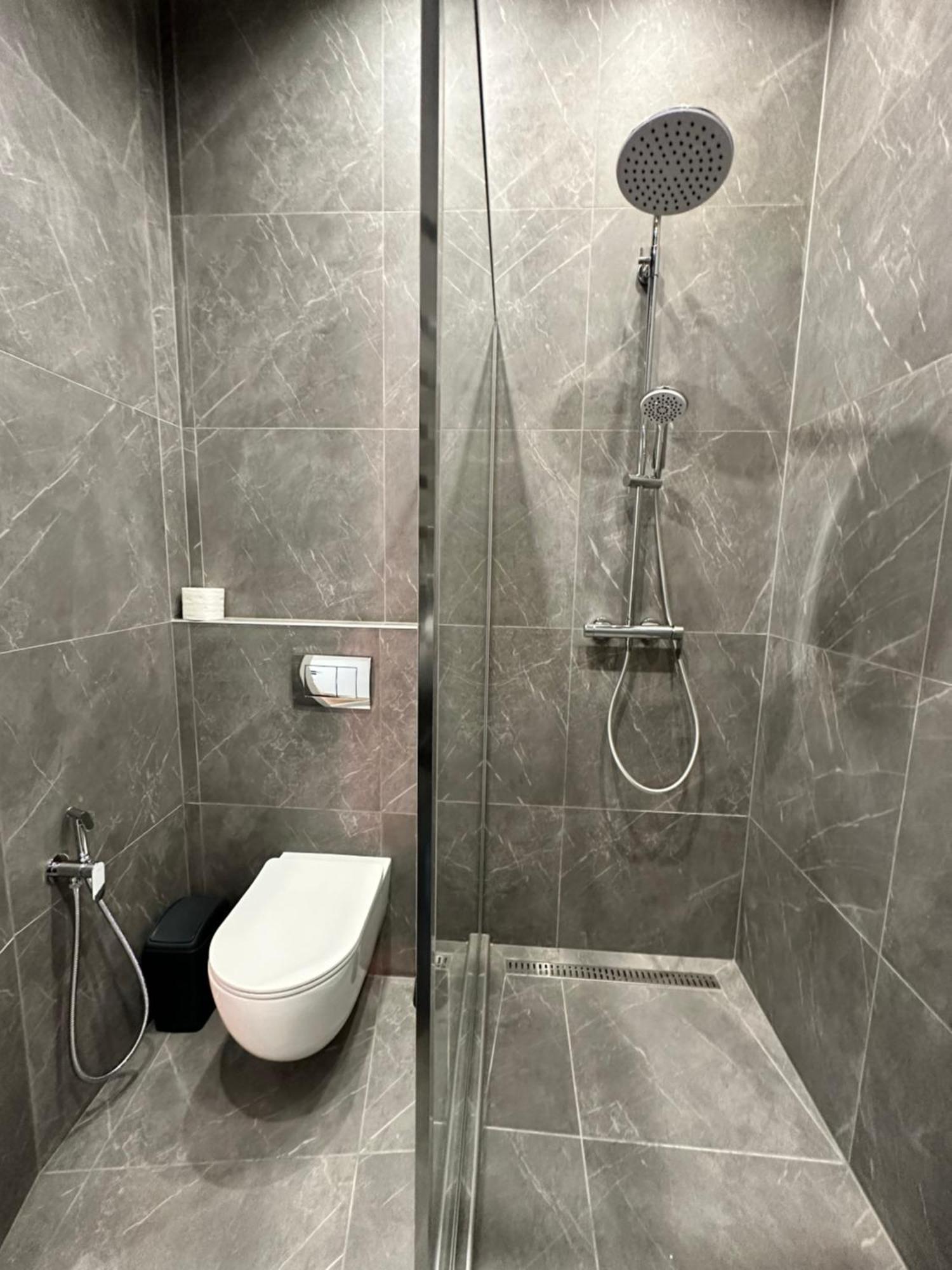 Romantic Apartments - In The Center Of Lviv , King-Size Bed Exteriér fotografie