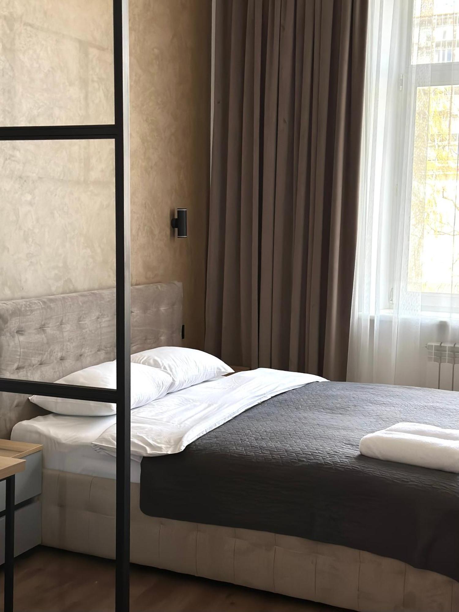 Romantic Apartments - In The Center Of Lviv , King-Size Bed Exteriér fotografie